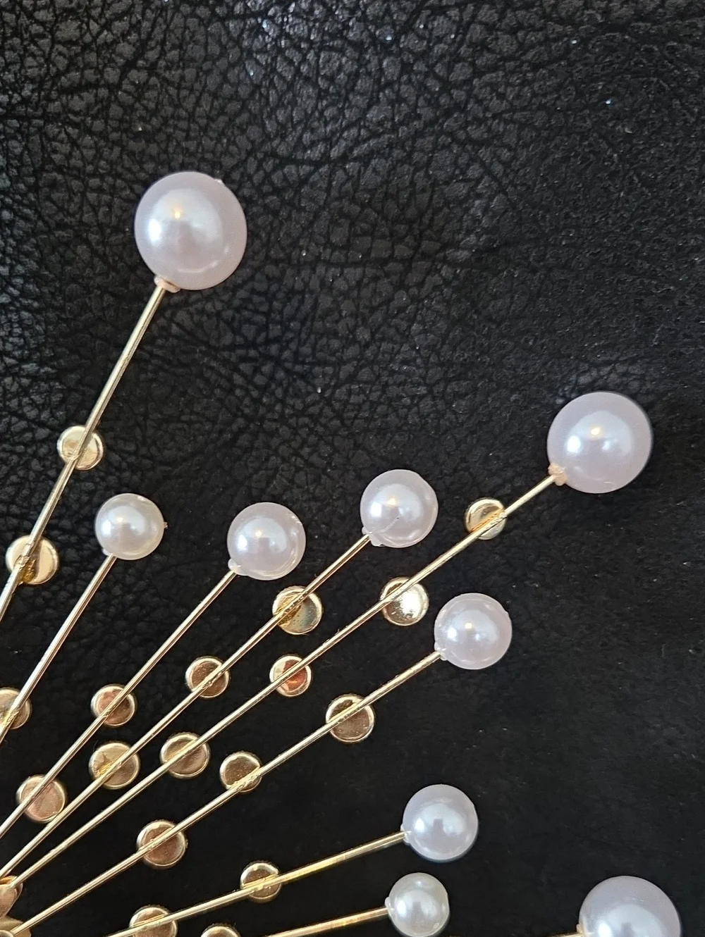 Unique Gold Pearl Burst And Rhibesyone Snowflaks Tree Topper